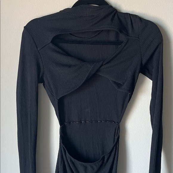 FOREVER 21Elegant Black Long Sleeve Dress - Picture 2 of 4